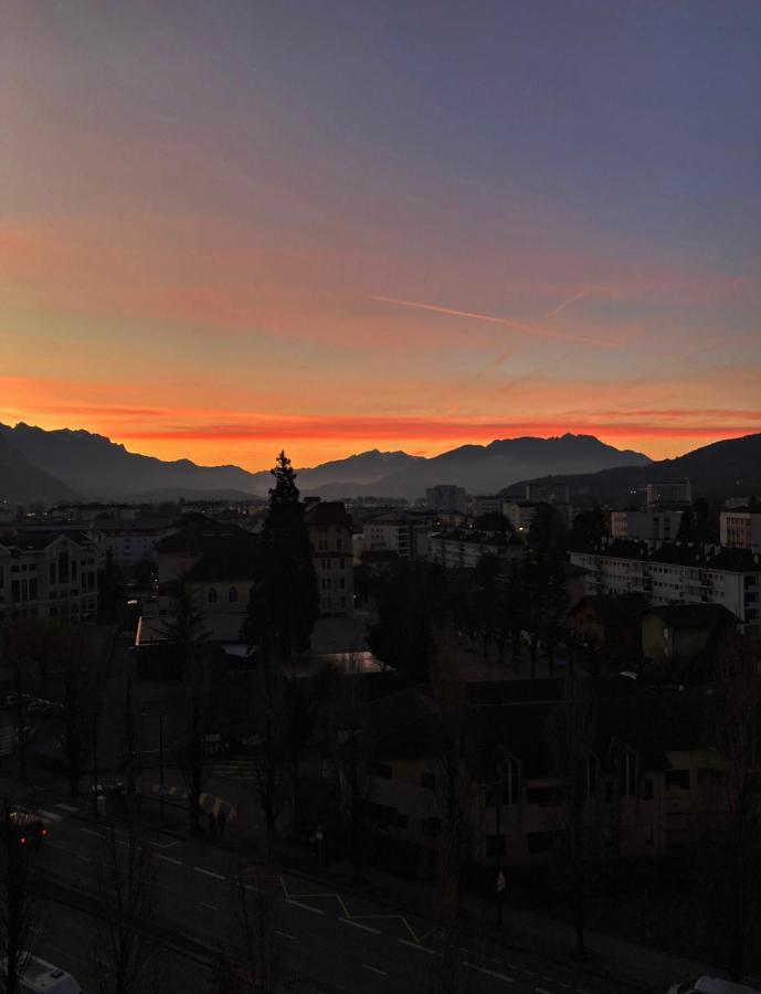 Luxueux Appartement T4 - Lac 5 Min - Parkings Privatifs - Vue Lac Et Montagne Annecy Exterior foto